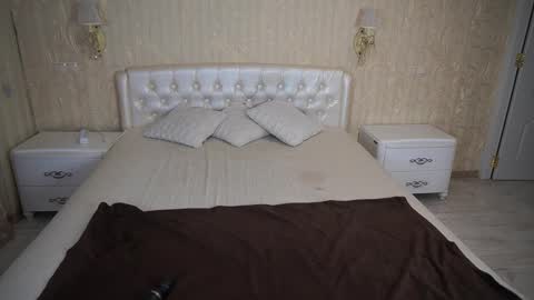 Luna online show from 12-04-25, 10:51