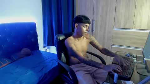 Snapshot of elias_ford chatting on 10-09-25, 08:07 elias_ford online show from 10-09-25, 08:07