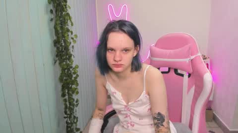elieiza_xo online show from 11-10-25, 03:27