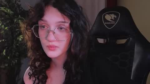 Ellie online show from 10-15-25, 05:18