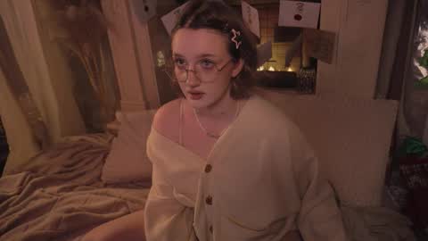 Ellie online show from 12-23-25, 05:16