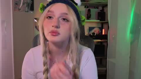 Ellie online show from 05-01-26, 05:34