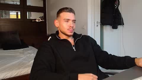 ElijahThorne online show from 01-13-26, 07:46