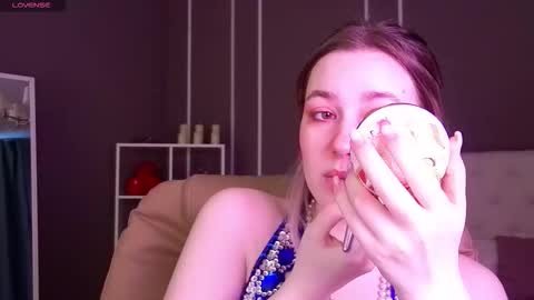 Elina online show from 09-26-25, 01:20