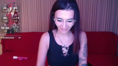 Snapshot of elina_posh chatting on 03-12-25, 05:07 Liza online show from 03-12-25, 05:07