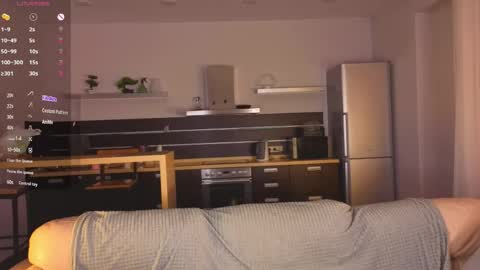 Snapshot of elina_wilgauch chatting on 06-07-26, 01:21 Elina online show from 06-07-26, 01:21