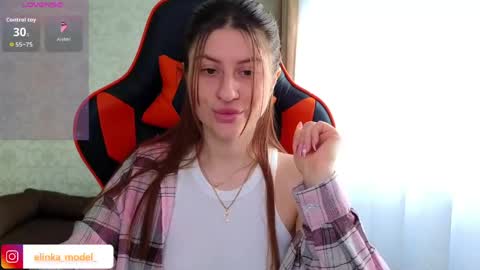Snapshot of elinkalove chatting on 05-19-26, 04:52 Elina online show from 05-19-26, 04:52