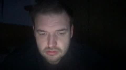 Snapshot of eliot26 chatting on 12-22-24, 06:26 e26 online show from 12-22-24, 06:26