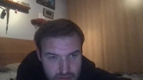 Snapshot of eliot26 chatting on 12-23-24, 06:16 e26 online show from 12-23-24, 06:16