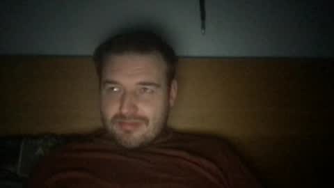 Snapshot of eliot26 chatting on 12-29-24, 09:52 e26 online show from 12-29-24, 09:52