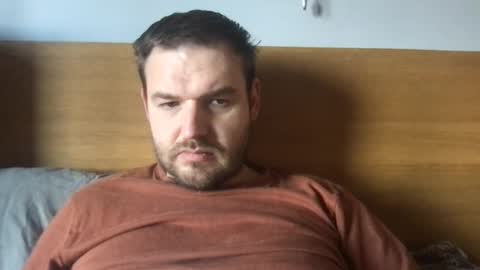 Snapshot of eliot26 chatting on 01-02-25, 11:52 e26 online show from 01-02-25, 11:52