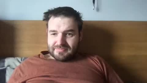 Snapshot of eliot26 chatting on 01-12-25, 10:23 e26 online show from 01-12-25, 10:23