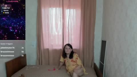 Snapshot of elis_gabbi chatting on 02-26-25, 08:59 Elis online show from 02-26-25, 08:59