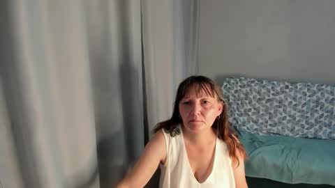 Snapshot of elis_gabbi chatting on 10-21-25, 12:39 Elis online show from 10-21-25, 12:39