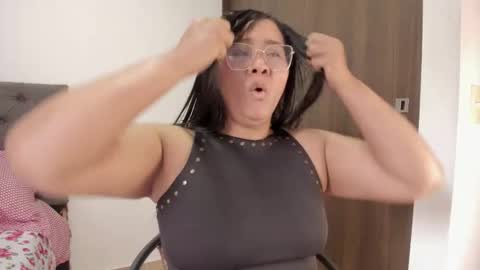 Snapshot of elisa_connors18 chatting on 09-29-25, 04:12 online show from 09-29-25, 04:12