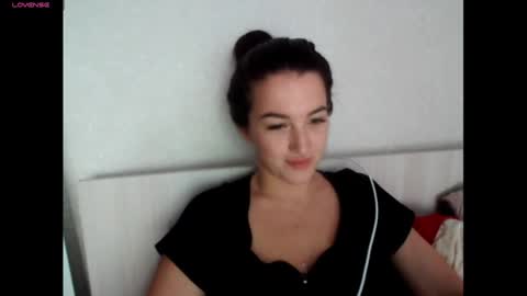 elisa_dove208 online show from 09-24-25, 04:05