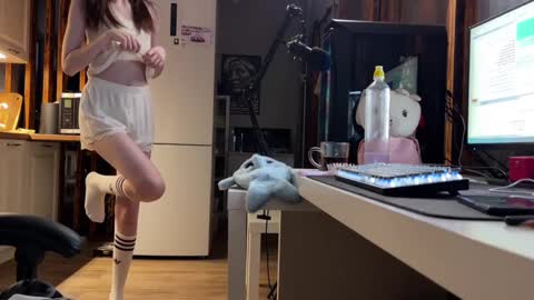 Snapshot of elisa_north chatting on 02-03-25, 05:29 Elisa North online show from 02-03-25, 05:29