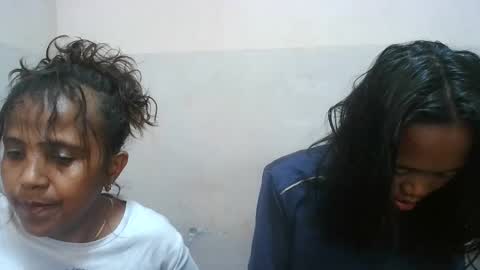 Snapshot of elisabet88 chatting on 10-13-25, 06:24 elisabet88 online show from 10-13-25, 06:24