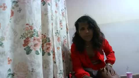 Snapshot of elisabet88 chatting on 12-13-25, 07:53 elisabet88 online show from 12-13-25, 07:53