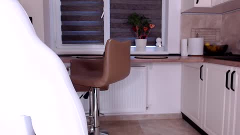 elisabeth_jason online show from 02-21-25, 05:56