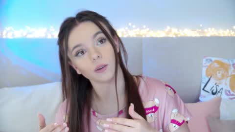 ElisabethDavis online show from 01-21-25, 03:43