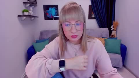 Snapshot of elisabethmills chatting on 01-07-25, 12:20 Elisabeth online show from 01-07-25, 12:20