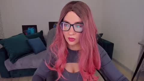 Snapshot of elisabethmills chatting on 02-01-25, 11:43 Elisabeth online show from 02-01-25, 11:43