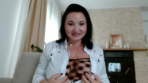 elise_bliss69 online show from 09-25-25, 01:59