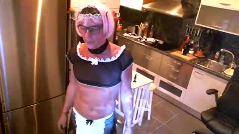 Snapshot of elise_tv chatting on 10-01-25, 07:53 Barbie online show from 10-01-25, 07:53