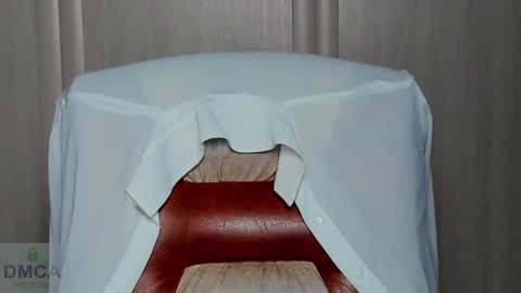 Elise online show from 10-24-25, 07:16