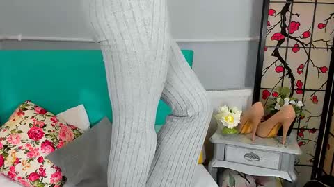 Elise online show from 01-09-25, 12:41