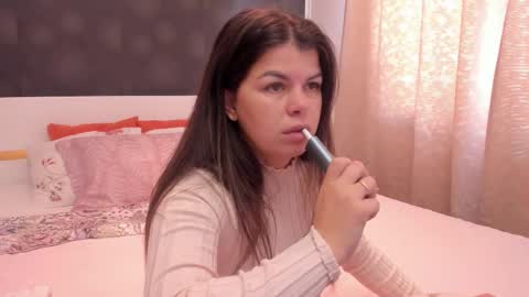 Elly online show from 10-22-25, 08:25