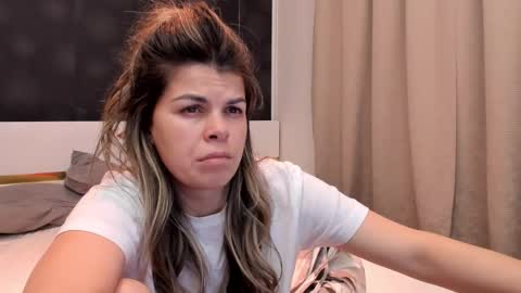 Elly online show from 03-15-26, 08:59