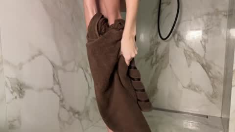 Nina online show from 01-07-25, 01:17