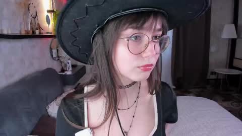 Elis online show from 04-24-26, 08:17