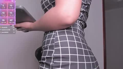 Elissa online show from 02-14-25, 01:45