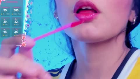 Snapshot of elissa_iris chatting on 11-19-25, 02:22 E L I S S A online show from 11-19-25, 02:22