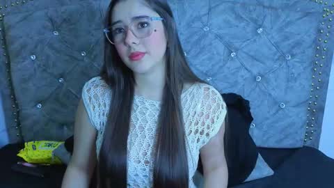 Snapshot of elisvega chatting on 02-18-26, 08:05 elisvega online show from 02-18-26, 08:05