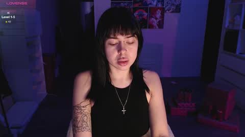 Snapshot of eliza_benet_ chatting on 12-11-24, 03:15 Ari online show from 12-11-24, 03:15