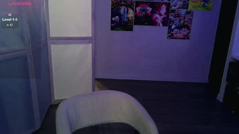 Snapshot of eliza_benet_ chatting on 04-07-26, 02:17 Ari online show from 04-07-26, 02:17