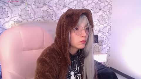 Eliza online show from 09-26-25, 08:02