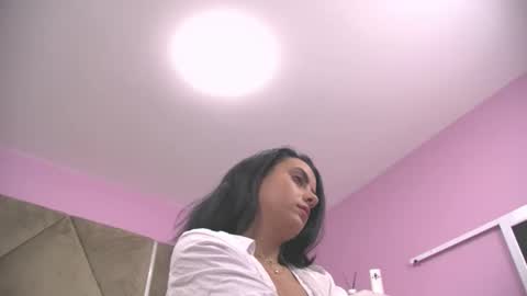 Snapshot of eliza_ibara chatting on 10-12-25, 05:39 Eliza online show from 10-12-25, 05:39