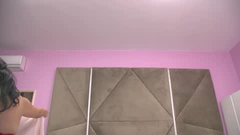 Snapshot of eliza_ibara chatting on 10-21-25, 05:30 Eliza online show from 10-21-25, 05:30