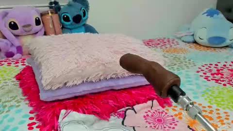 Snapshot of elizabeth_18_ chatting on 11-30-25, 03:10 ELIZA online show from 11-30-25, 03:10