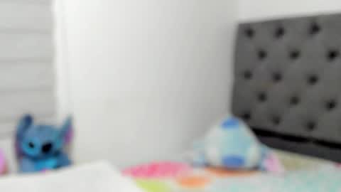 Snapshot of elizabeth_18_ chatting on 12-02-25, 03:01 ELIZA online show from 12-02-25, 03:01