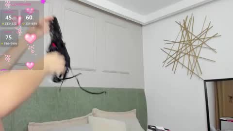 elizabeth online show from 11-12-25, 07:03