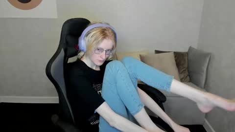 Elizabeth online show from 09-26-25, 01:20