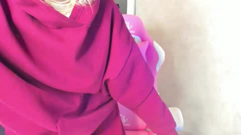 Elizabeth online show from 12-01-25, 12:59