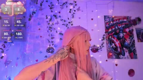 Snapshot of elizabeth_jing chatting on 10-19-25, 06:30    Independent Model online show from 10-19-25, 06:30