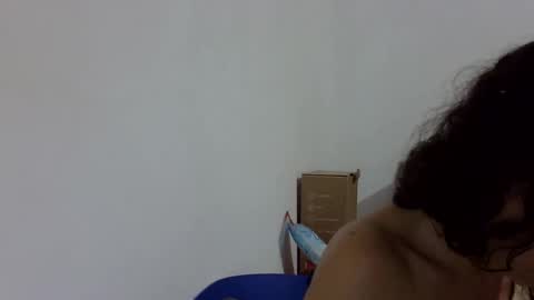 Elizabeth Martinez  online show from 11-11-25, 06:52